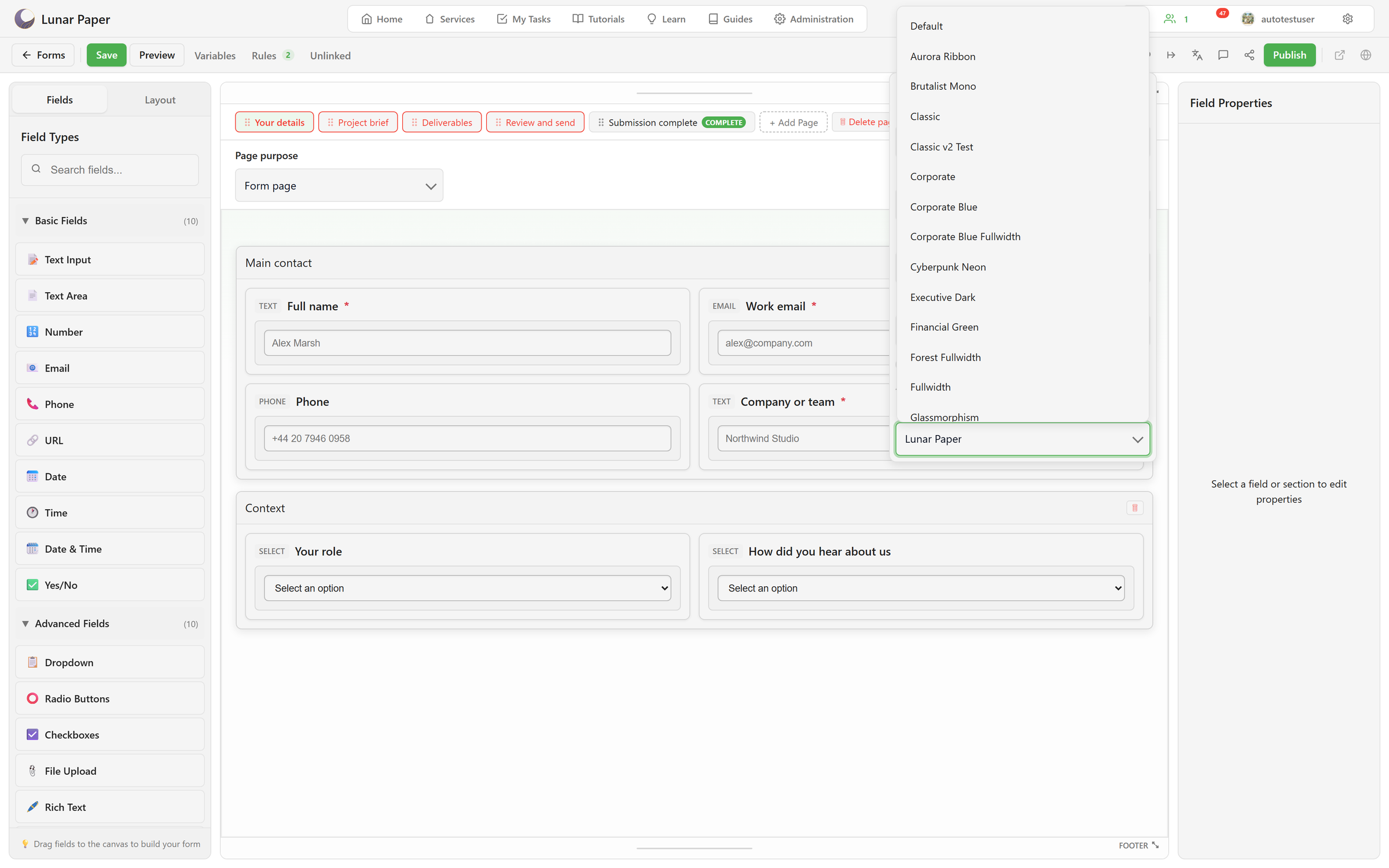 Content themes: Theme selection in the form editor.